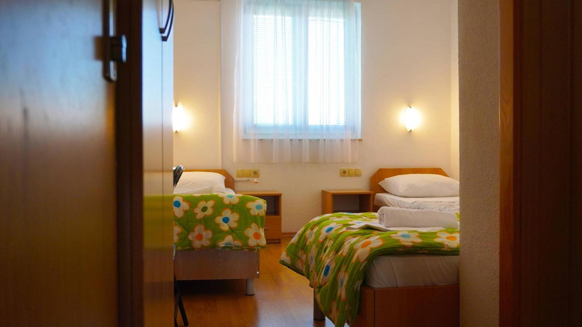 Hotel Pansion Viola à Međugorje Extérieur photo