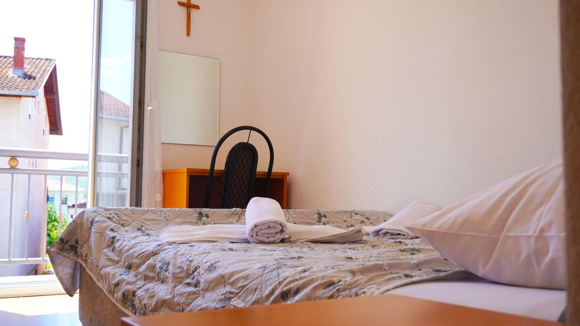 Hotel Pansion Viola à Međugorje Extérieur photo